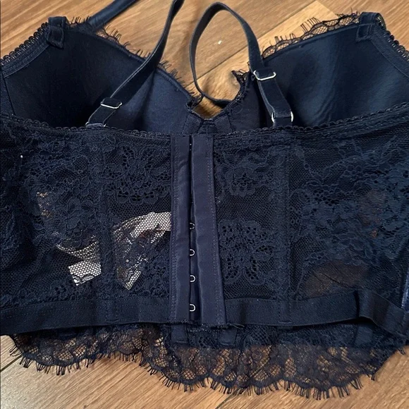 VICTORIA'S SECRET Dream Angels Lace & Velvet Corset Bra Top. 34C - Picture 5 of 9
